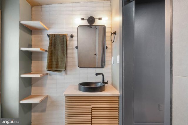 1932 E YORK ST, Philadelphia, PA 19125