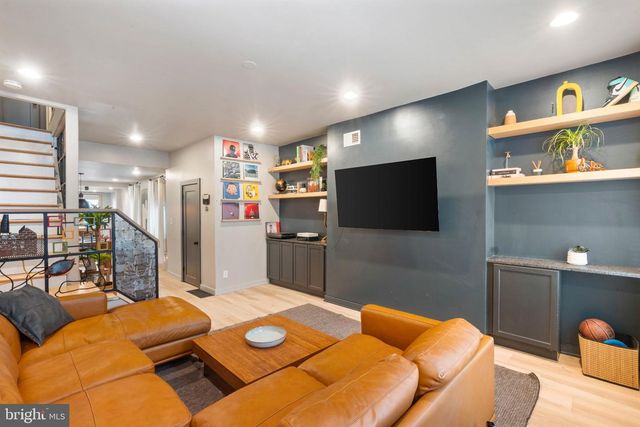 1932 E YORK ST, Philadelphia, PA 19125