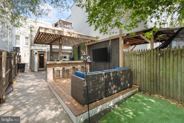 1932 E YORK ST, Philadelphia, PA 19125