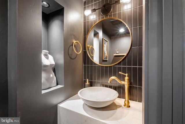 1932 E YORK ST, Philadelphia, PA 19125