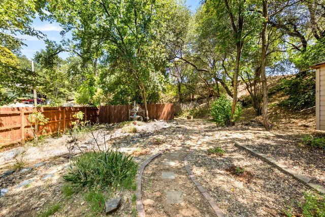 325 Union St, Auburn, CA 95603