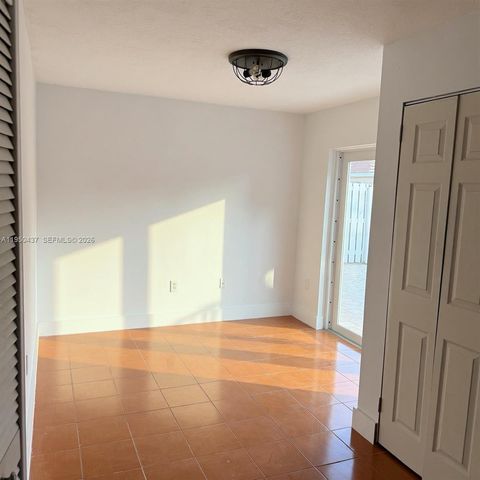 9130 NW 193rd St, Hialeah, FL 33018