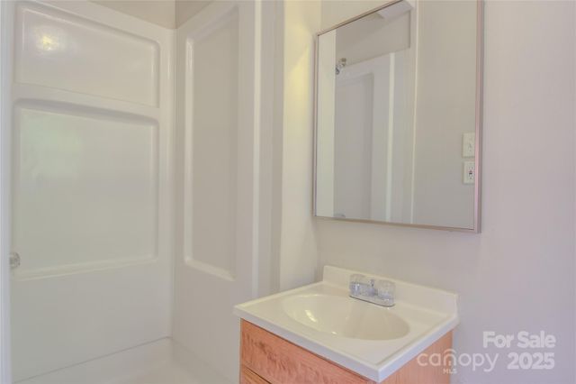 6921 Idlewild Road, Charlotte, NC 28212