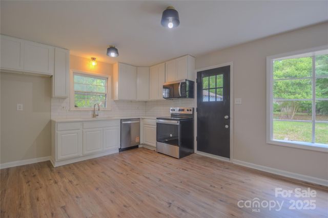 6921 Idlewild Road, Charlotte, NC 28212