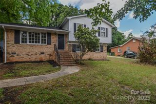 6921 Idlewild Road, Charlotte, NC 28212