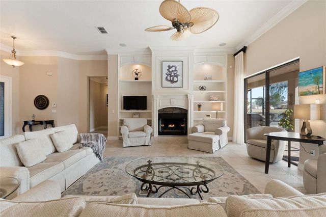 927 SAN RAPHAEL STREET, Poinciana, FL 34759