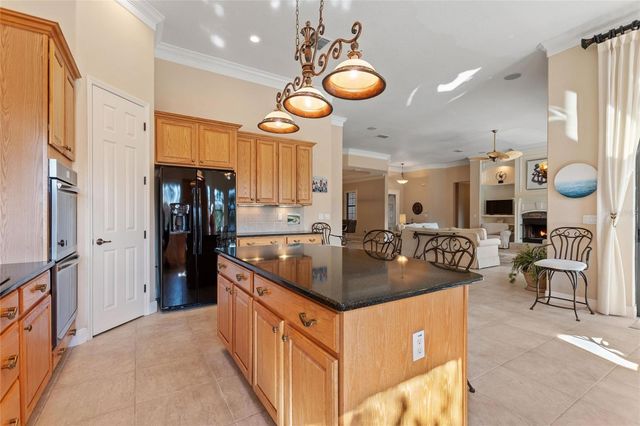 927 SAN RAPHAEL STREET, Poinciana, FL 34759