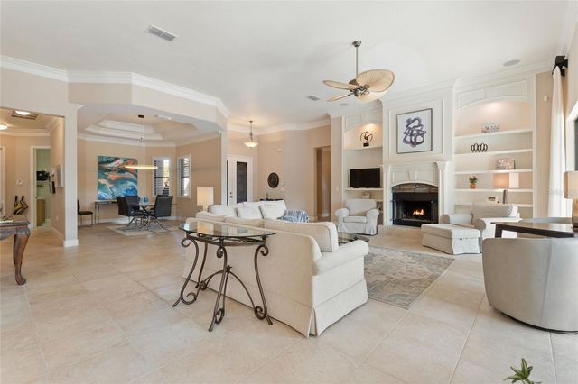 927 SAN RAPHAEL STREET, Poinciana, FL 34759