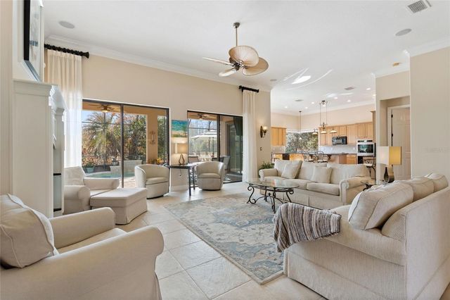 927 SAN RAPHAEL STREET, Poinciana, FL 34759