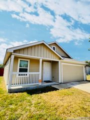 7507 Vista Grove, San Antonio, TX 78242