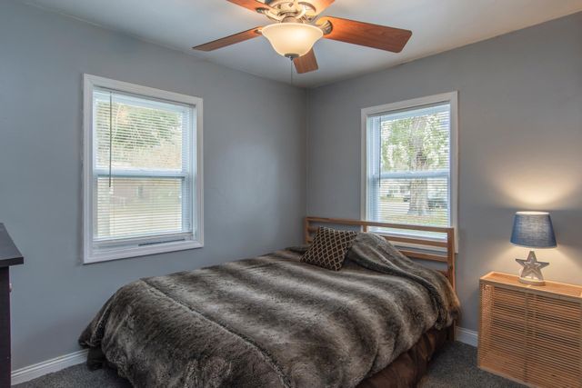 902 10th Avenue NE, Brainerd, MN 56401