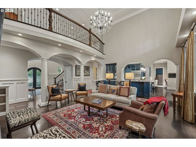 1561 CHANDLER Rd, Lake Oswego, OR 97034
