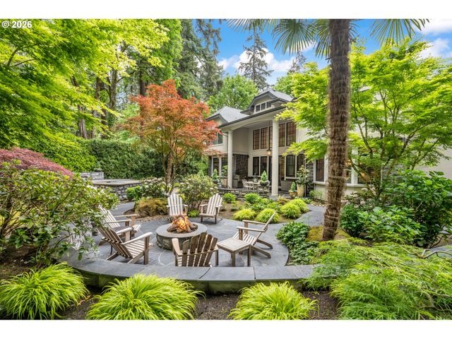 1561 CHANDLER Rd, Lake Oswego, OR 97034