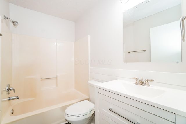 4008 Thompson Avenue, Grove City, OH 43123