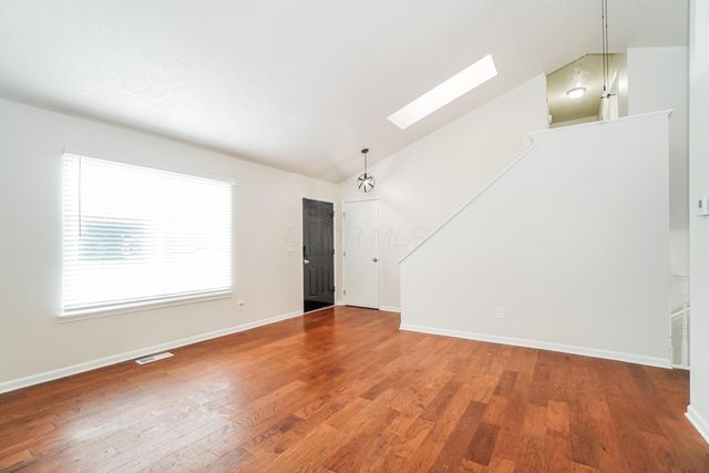 4008 Thompson Avenue, Grove City, OH 43123