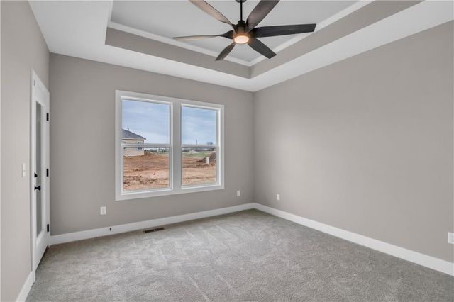 19326 Skyview Lane, Spring Hill, KS 66083