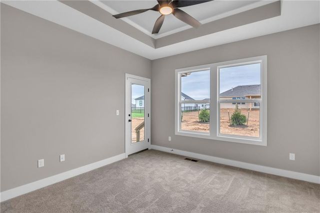 19326 Skyview Lane, Spring Hill, KS 66083