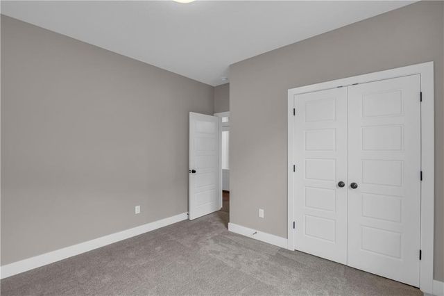 19326 Skyview Lane, Spring Hill, KS 66083