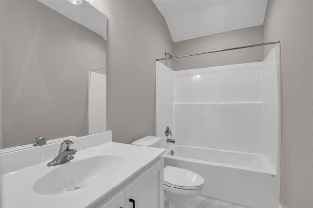 19326 Skyview Lane, Spring Hill, KS 66083