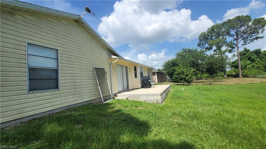 3711 10th ST SW, LEHIGH ACRES, FL 33976 — photo 4