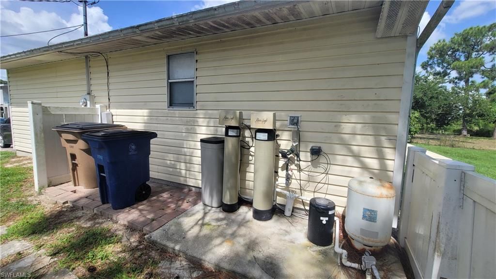 3711 10th ST SW, LEHIGH ACRES, FL 33976 — photo 5