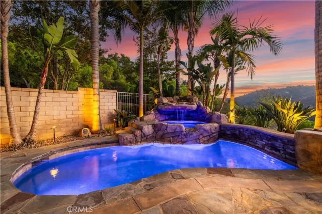 33 Glittering Sky, Aliso Viejo, CA 92656