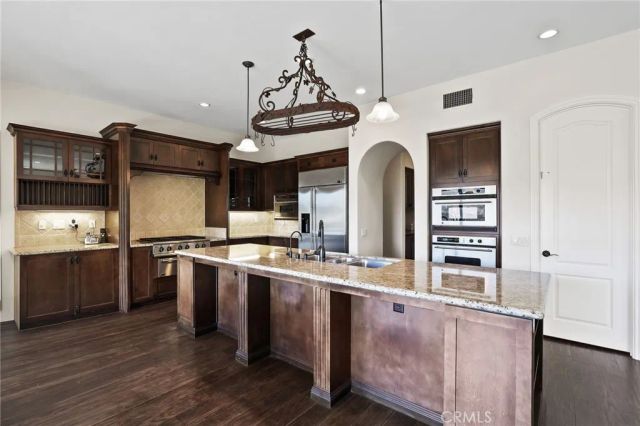 33 Glittering Sky, Aliso Viejo, CA 92656