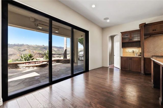 33 Glittering Sky, Aliso Viejo, CA 92656
