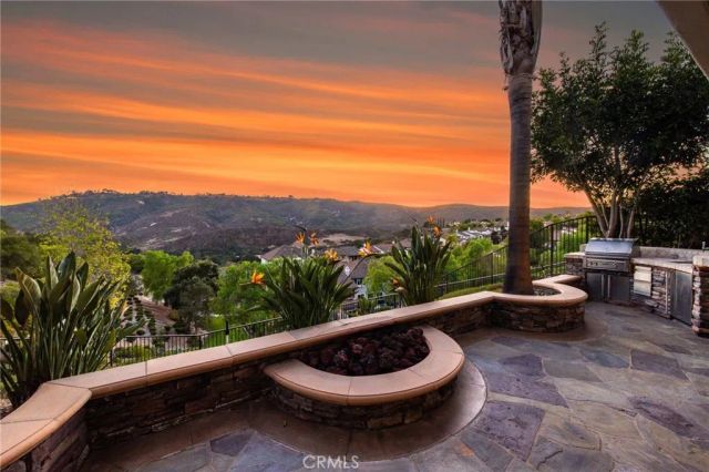 33 Glittering Sky, Aliso Viejo, CA 92656