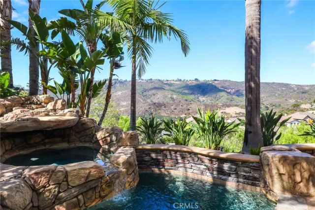 33 Glittering Sky, Aliso Viejo, CA 92656