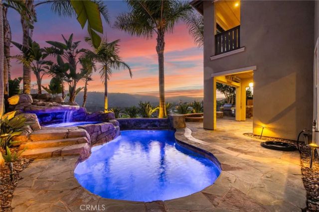 33 Glittering Sky, Aliso Viejo, CA 92656