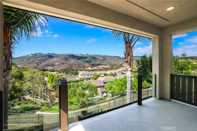 33 Glittering Sky, Aliso Viejo, CA 92656