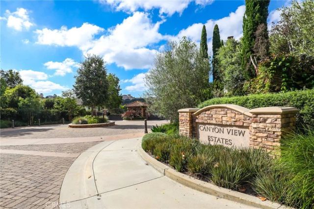 33 Glittering Sky, Aliso Viejo, CA 92656
