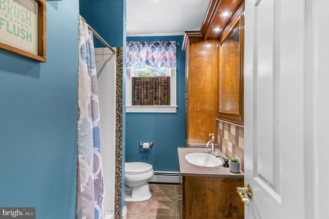 630 CHARLES ST, Mount Ephraim, NJ 08059