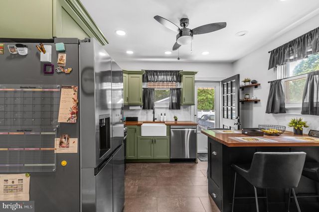 630 CHARLES ST, Mount Ephraim, NJ 08059