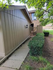 7411 Pebble Point, West Bloomfield, MI 48322