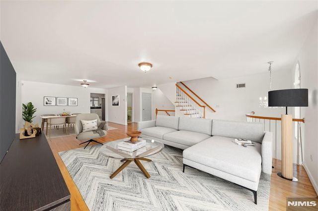 29 Prospect Street, Palisades Park, NJ 07650