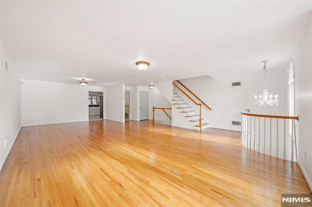 29 Prospect Street, Palisades Park, NJ 07650