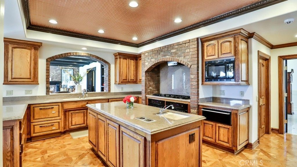 Image 17 of property listing at 25782 Highplains, Laguna Hills, CA 92653