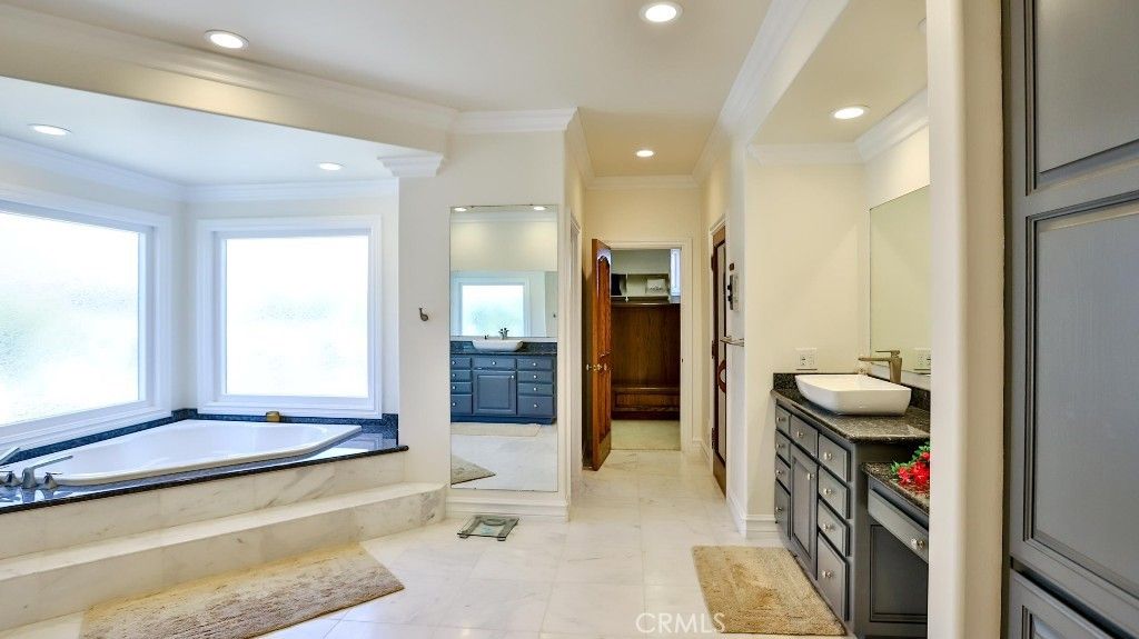 Image 33 of property listing at 25782 Highplains, Laguna Hills, CA 92653