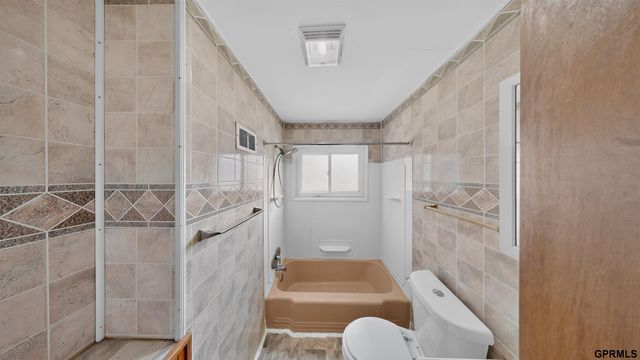 4864 Jaynes Street, Omaha, NE 68104