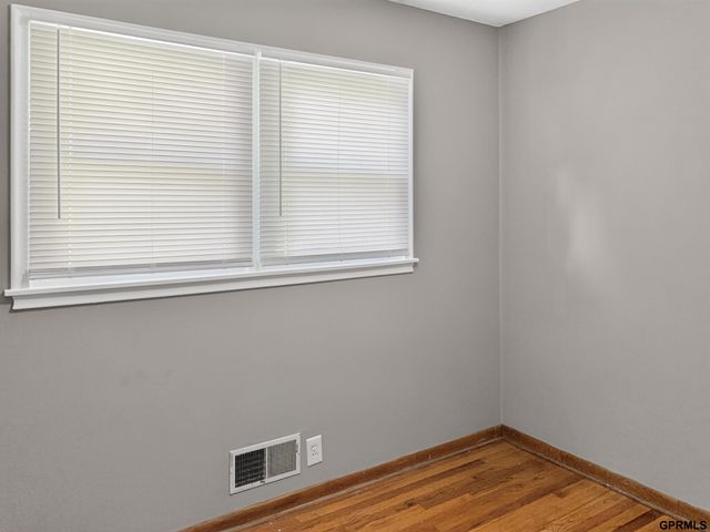4864 Jaynes Street, Omaha, NE 68104