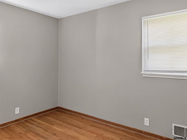 4864 Jaynes Street, Omaha, NE 68104