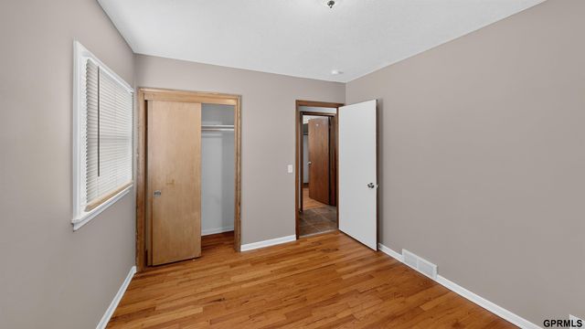 4864 Jaynes Street, Omaha, NE 68104
