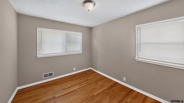 4864 Jaynes Street, Omaha, NE 68104