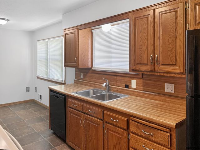 4864 Jaynes Street, Omaha, NE 68104