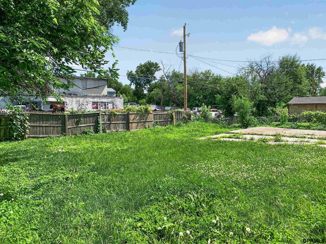 4864 Jaynes Street, Omaha, NE 68104