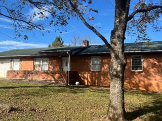 391 Lakewood Forest RD, Moneta, VA 24121