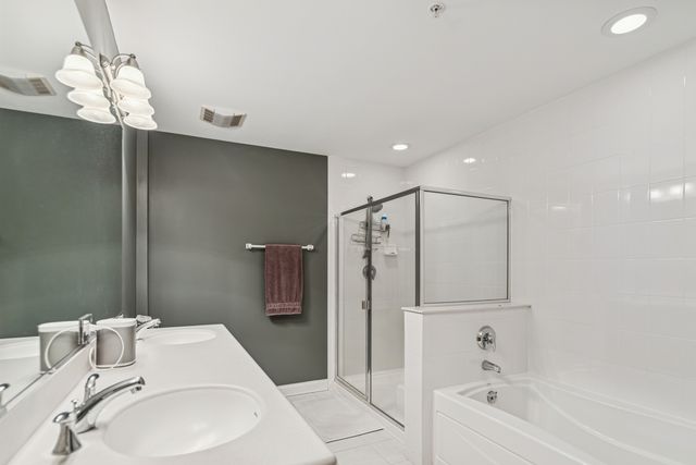 310 E Church Street 101, Libertyville, IL 60048