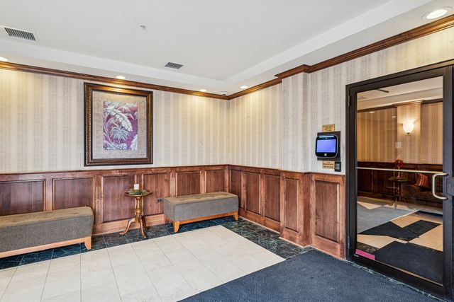 310 E Church Street 101, Libertyville, IL 60048